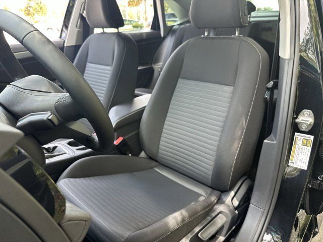 2025 Volkswagen Jetta 1.5T S photo 3