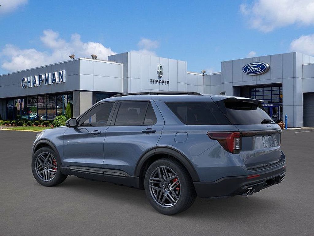 2025 Ford Explorer ST photo 2