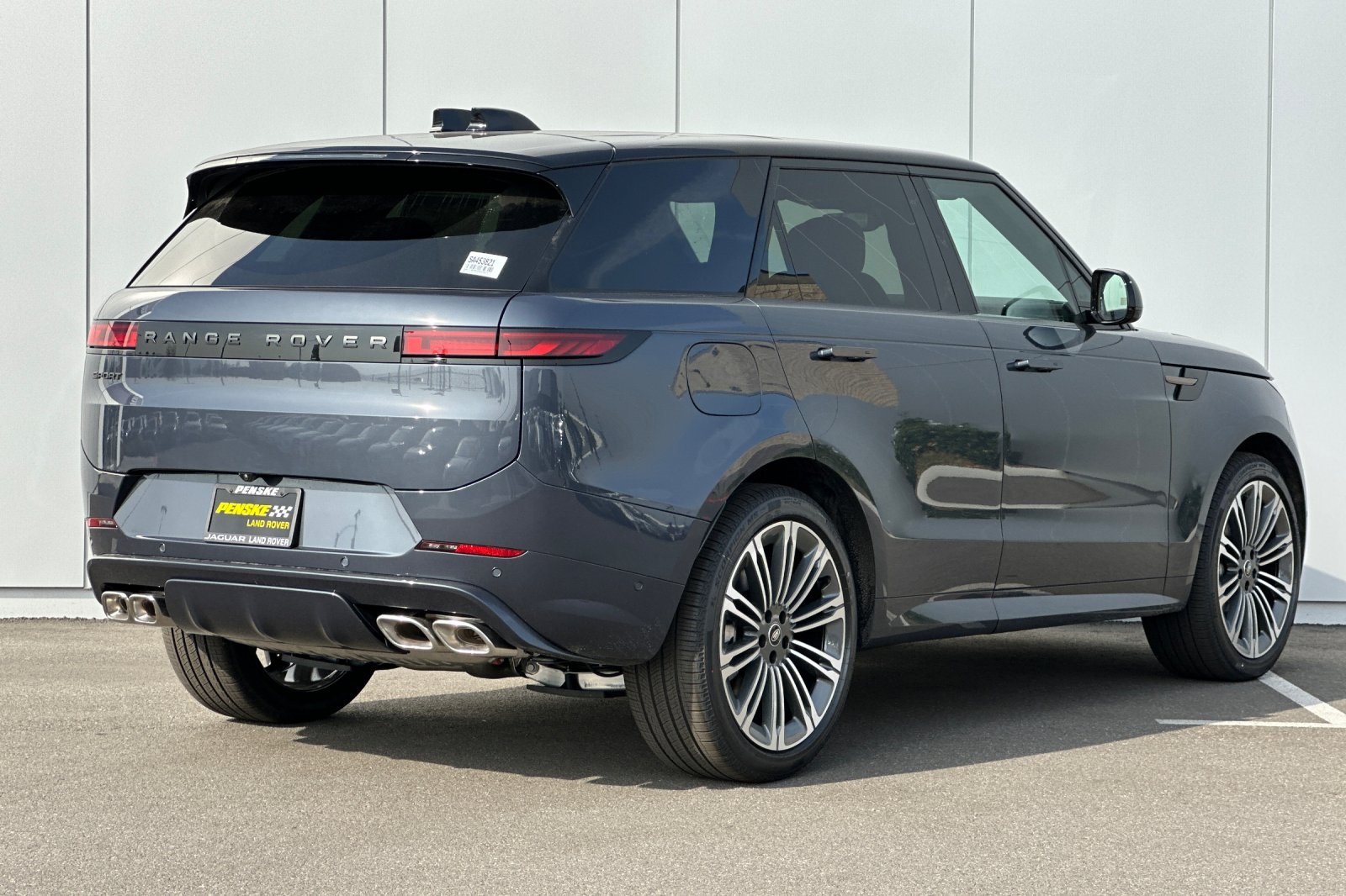 2025 Land Rover Range Rover Sport SE photo 5