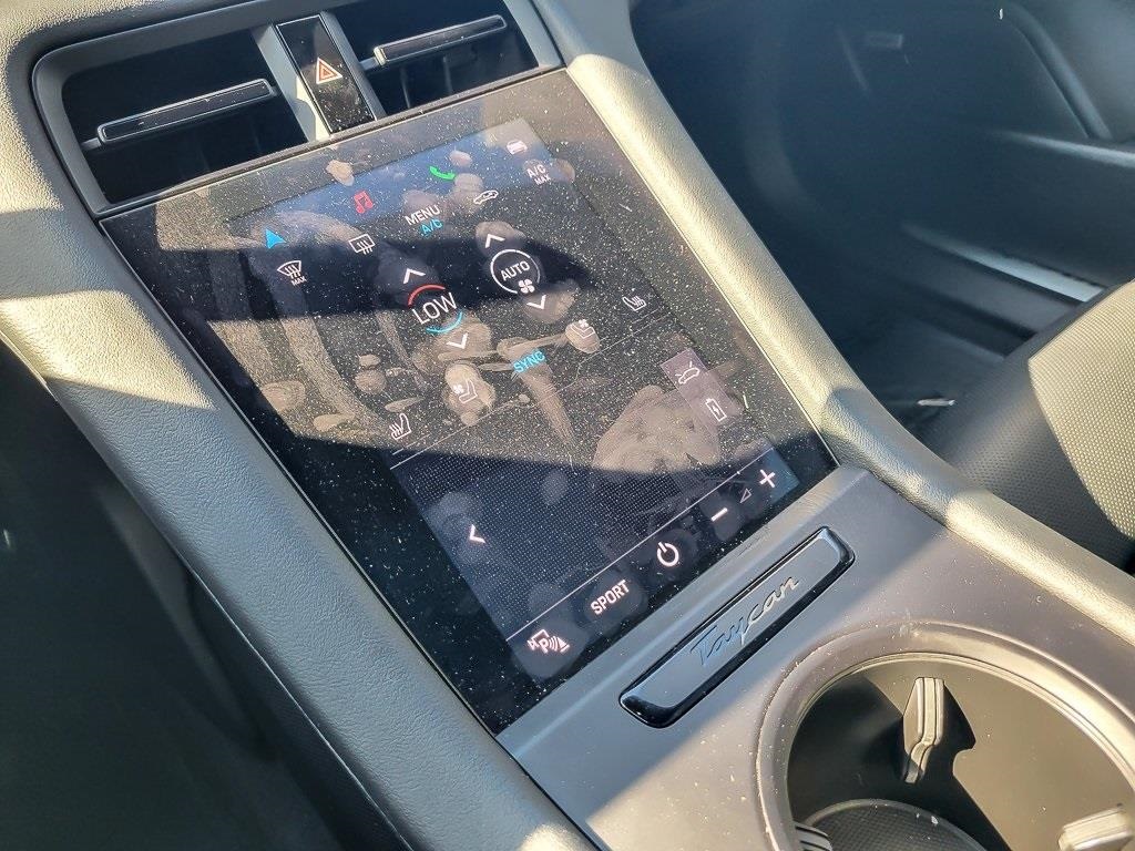 2022 PORSCHE TAYCAN - Image 15