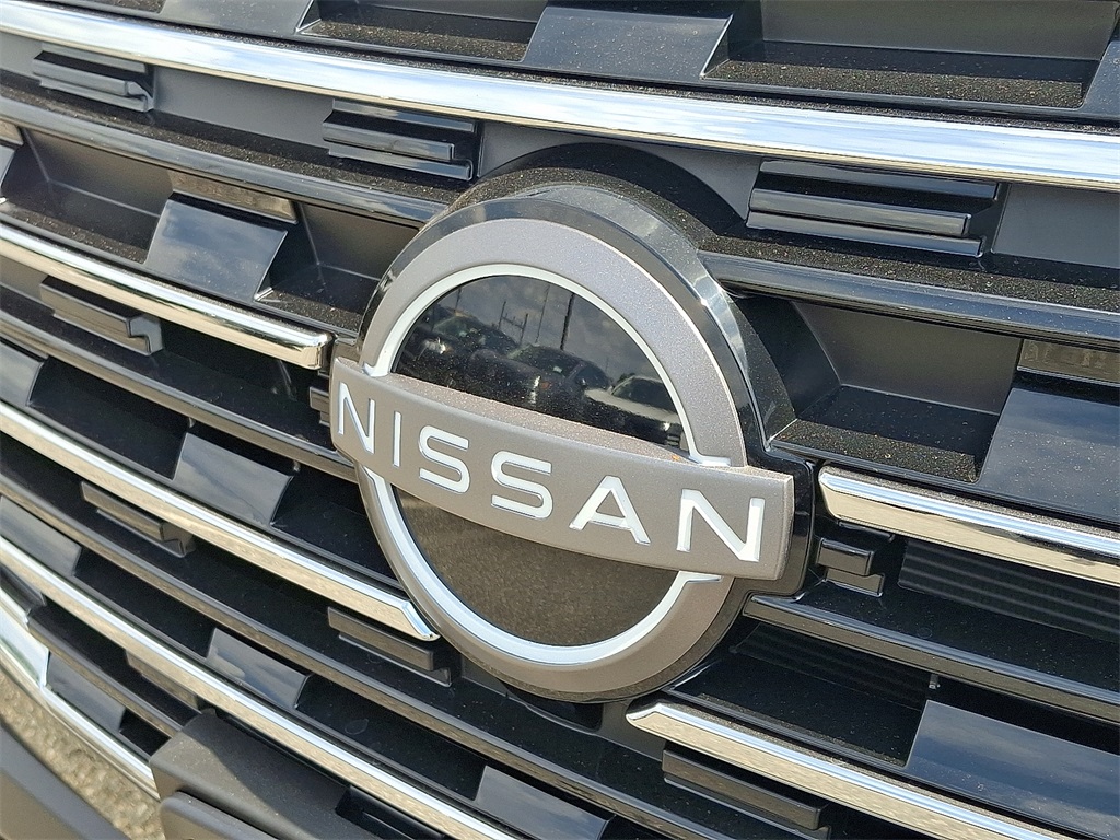 2026 Nissan Rogue SV photo 5