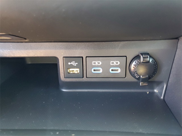 2022 Toyota Highlander L photo 19