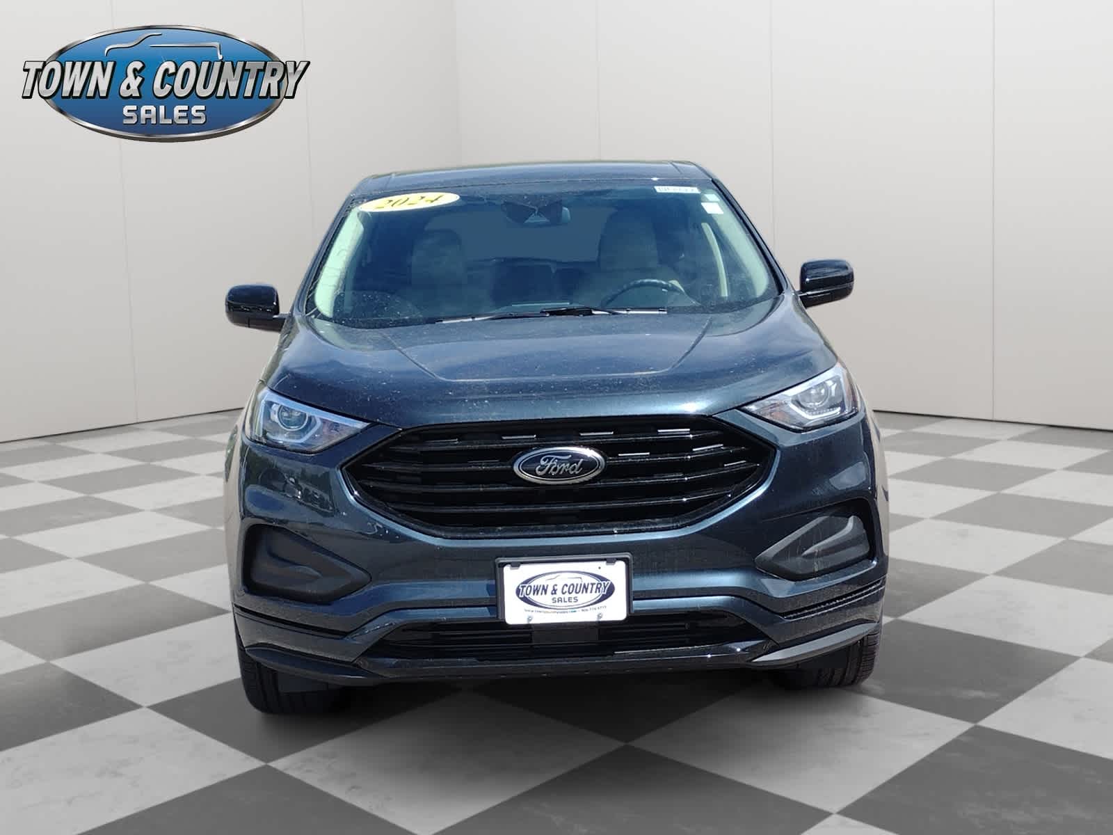 2024 Ford Edge SE photo 2