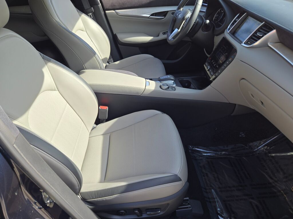 2024 Infiniti QX50 Sensory photo 5