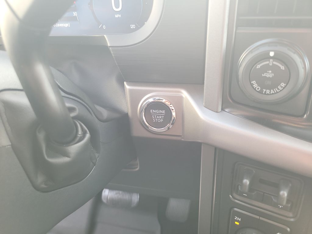 2025 Ford F-150 XLT photo 19