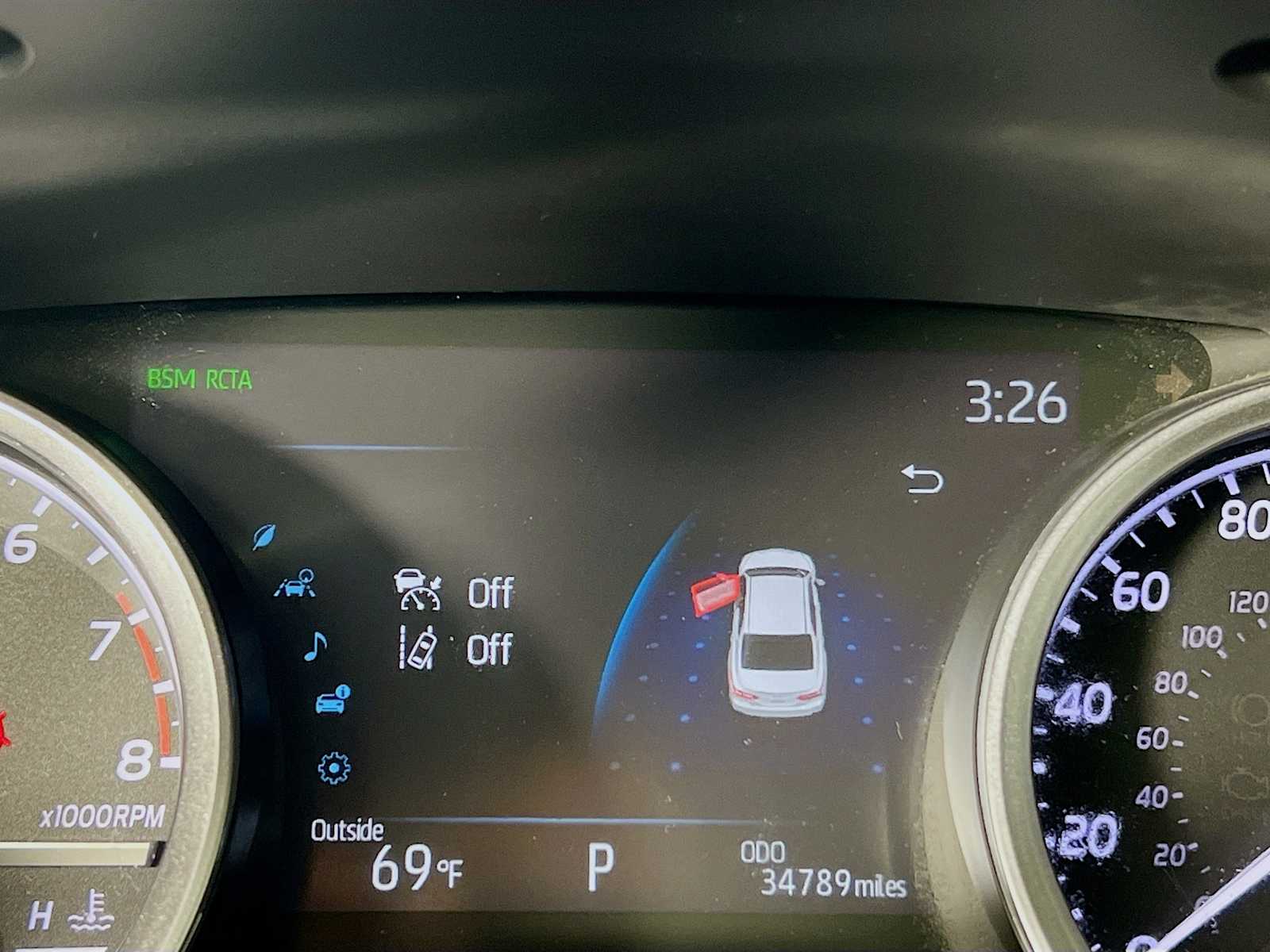 2022 Toyota Camry XLE photo 11