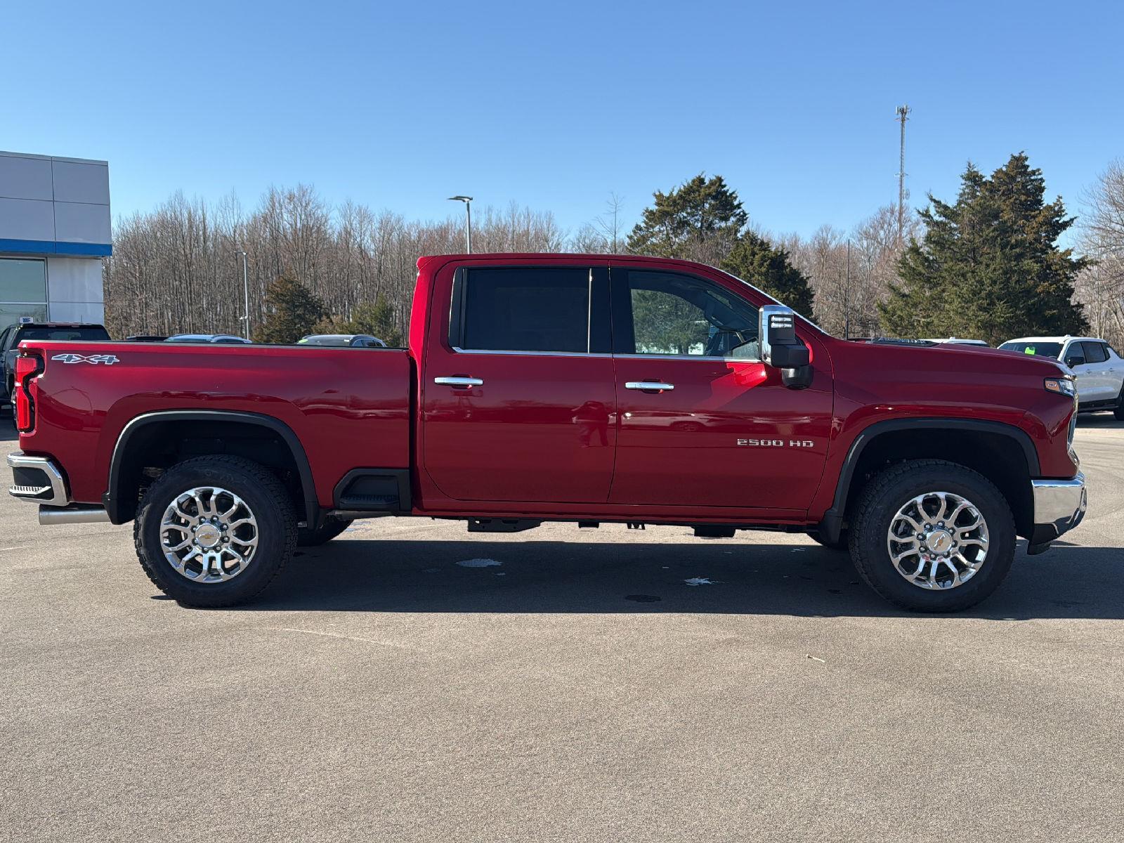 2025 Chevrolet Silverado 2500HD LTZ photo 4