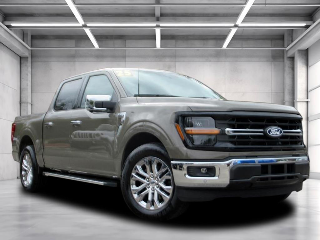 2025 Ford F-150 XLT's photo
