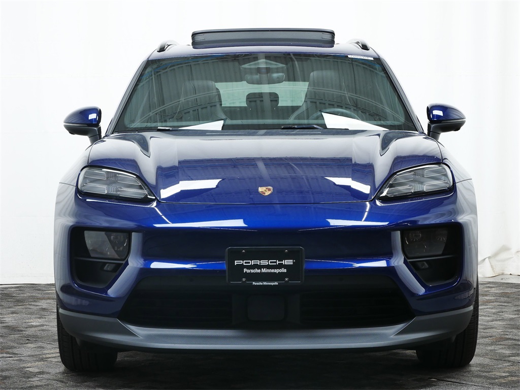 2025 Porsche Macan Electric 4 photo 10