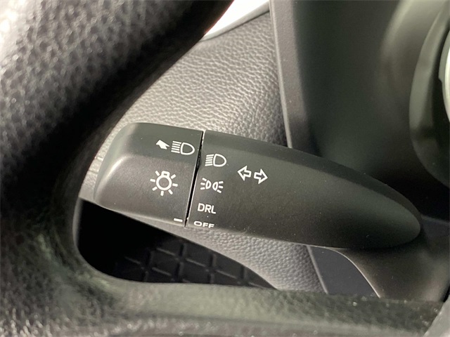 2022 Toyota RAV4 LE photo 14