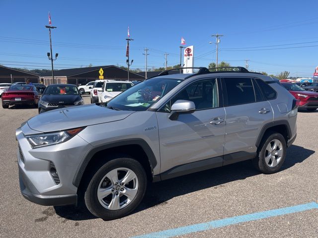 2021 Toyota RAV4 Hybrid XLE photo 8