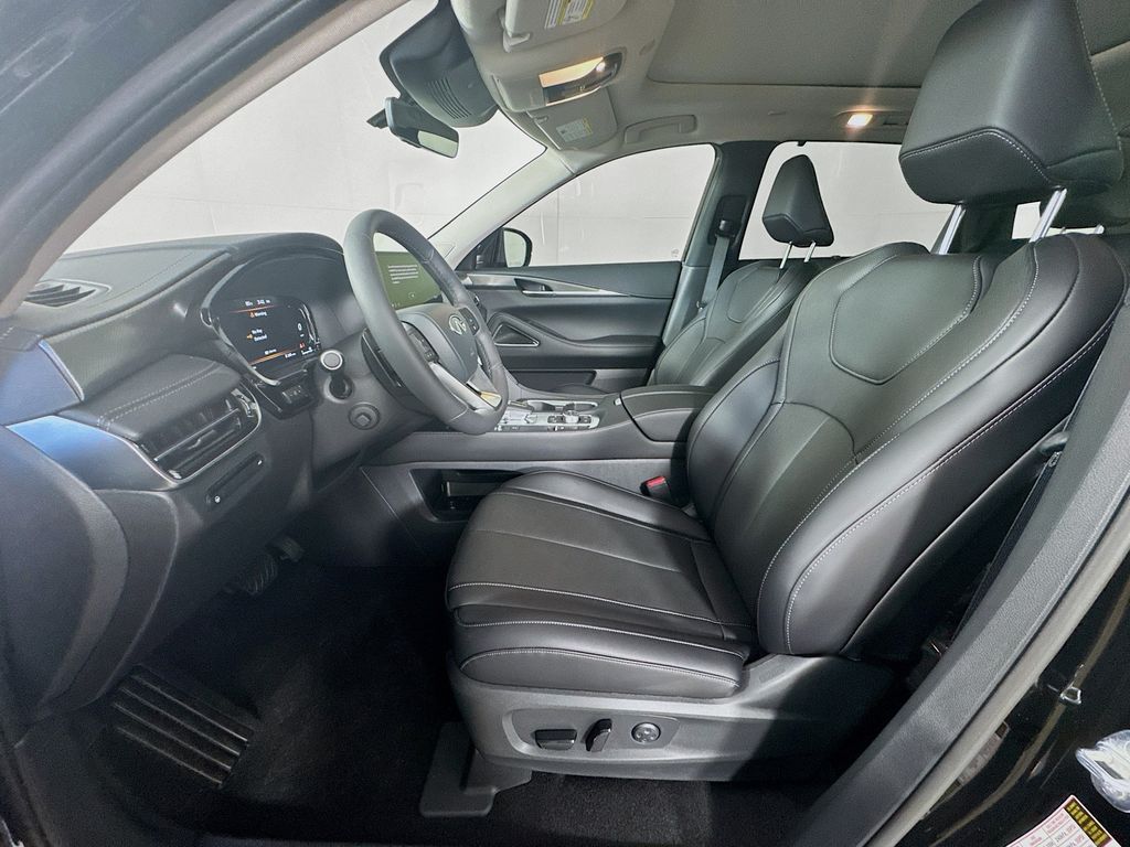 2026 Infiniti QX60 Luxe photo 18