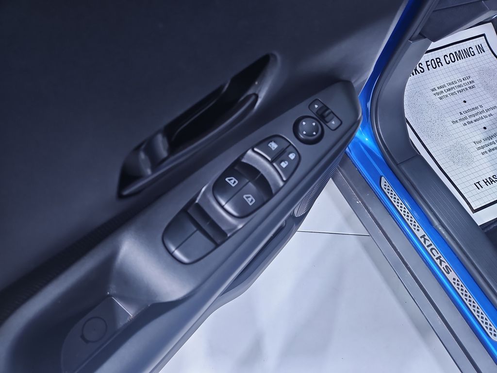 2024 Nissan Kicks S photo 10
