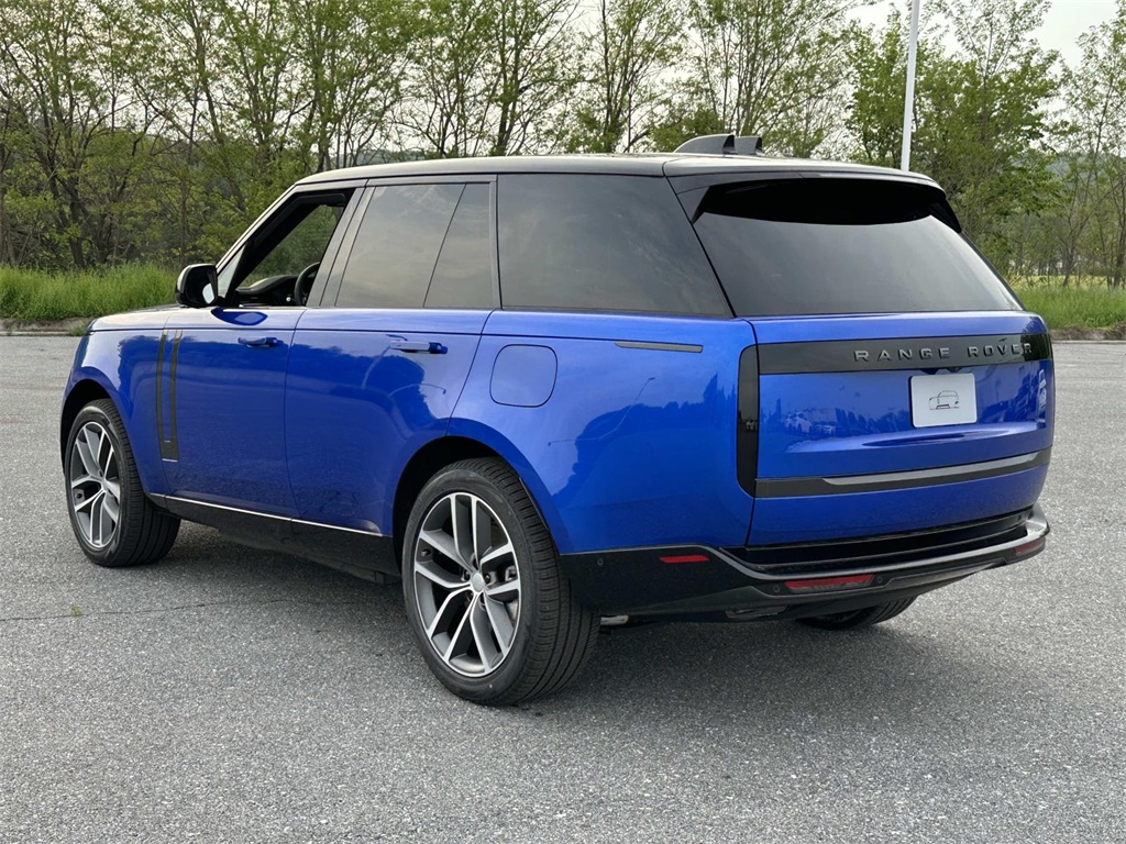 2025 Land Rover Range Rover SE photo 17