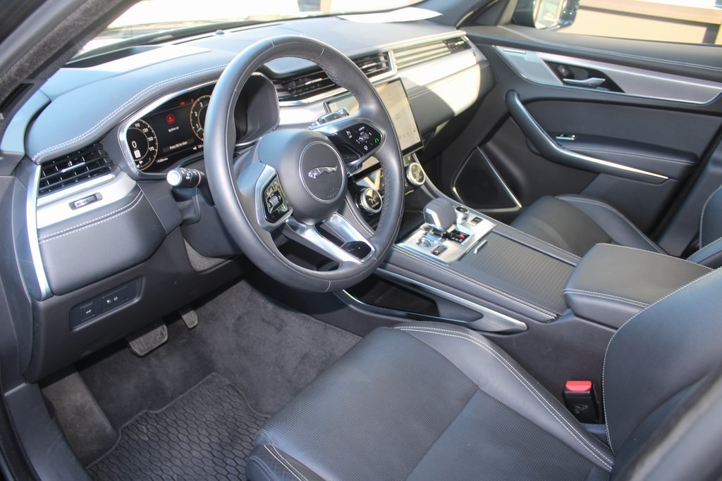 2024 Jaguar F-PACE R-Dynamic S P400 photo 3