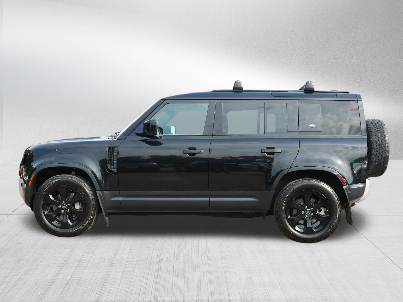 2020 Land Rover Defender HSE photo 8