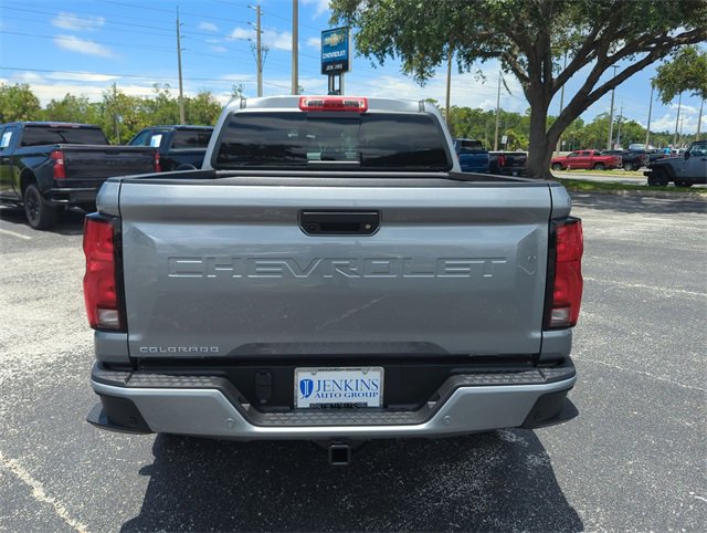 2025 Chevrolet Colorado Work Truck LT photo 12