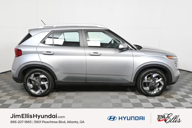 2023 Hyundai Venue SEL photo 23