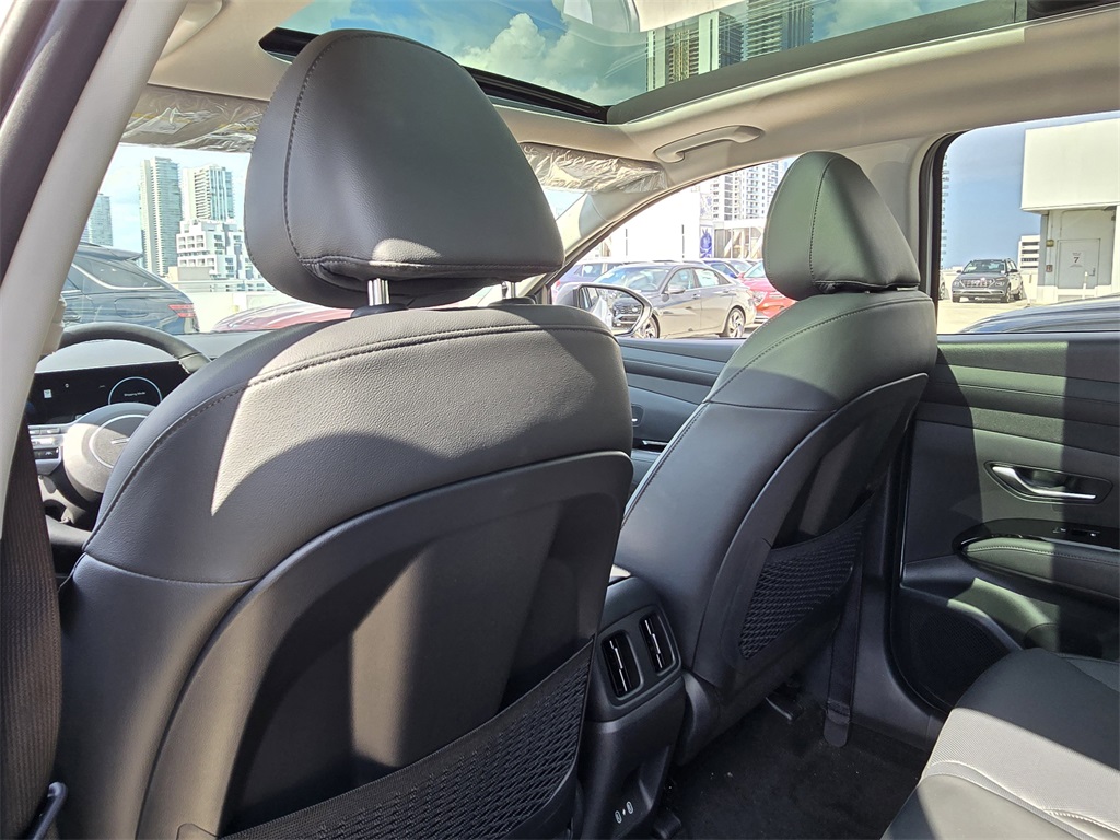 2026 Hyundai Tucson Limited photo 9