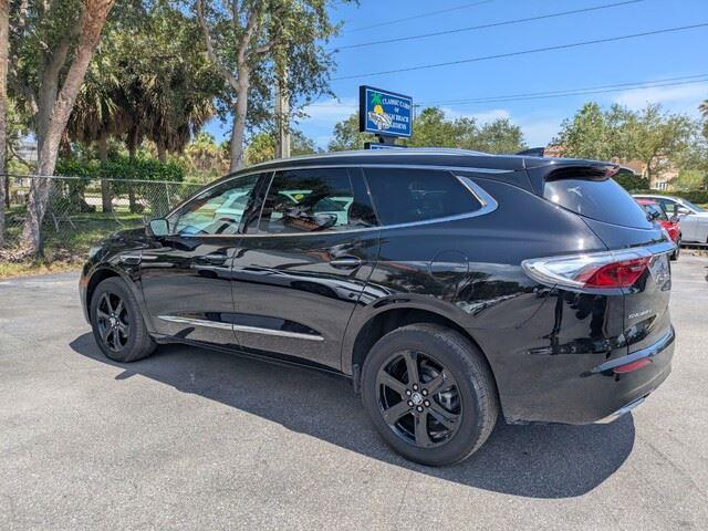 2024 Buick Enclave Essence photo 4