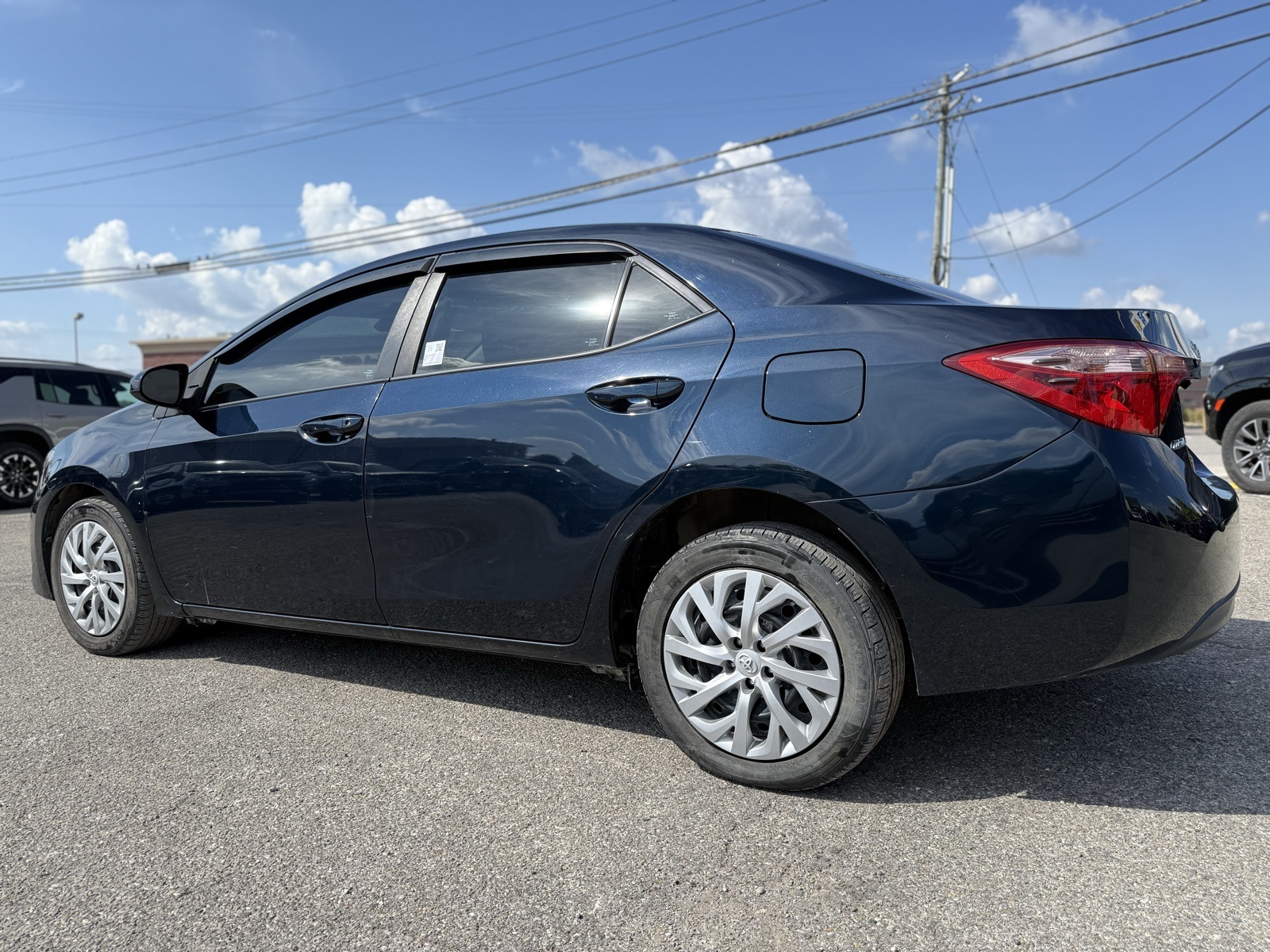 2017 Toyota Corolla LE photo 4