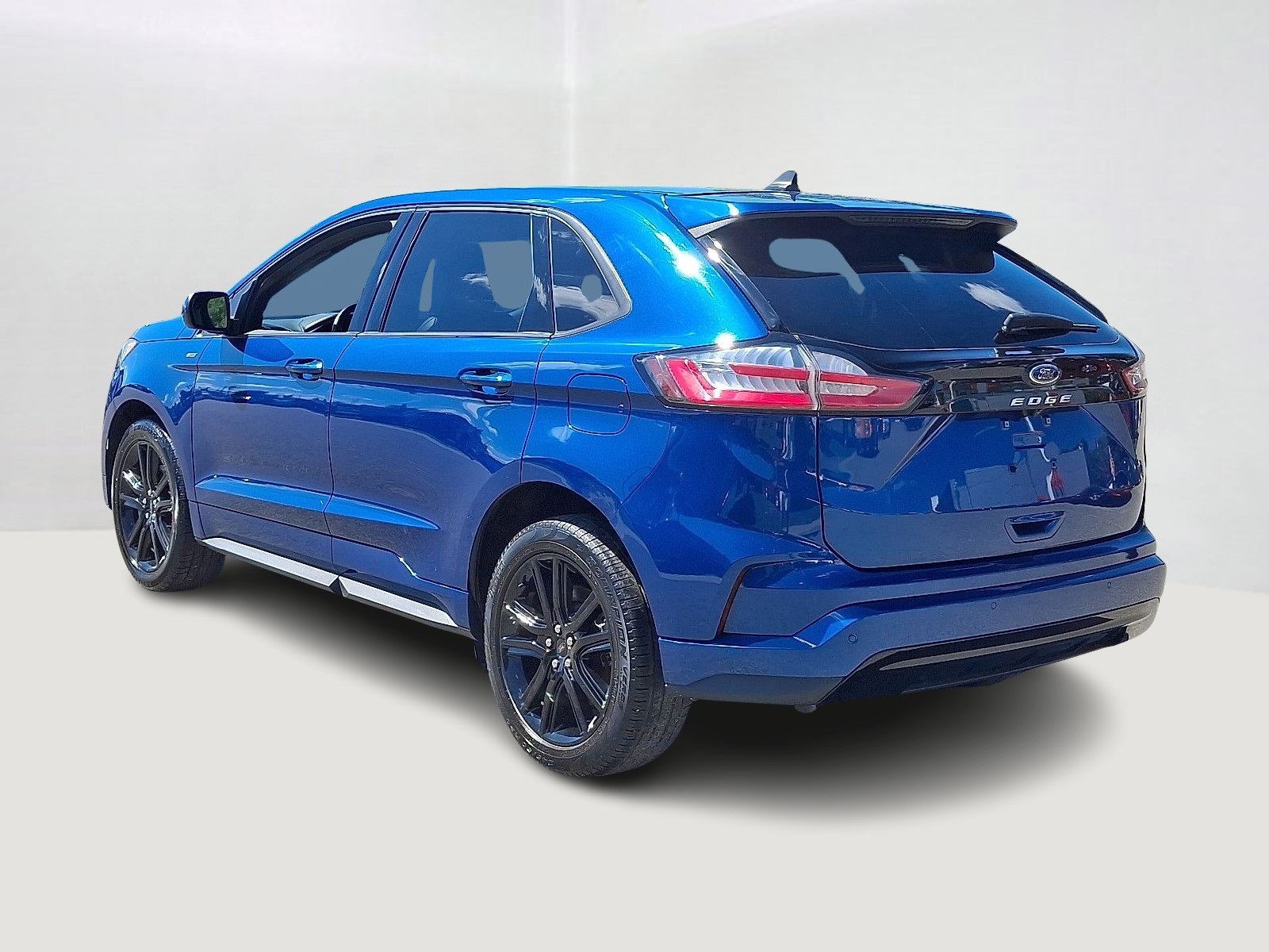 2022 Ford Edge ST-Line photo 4