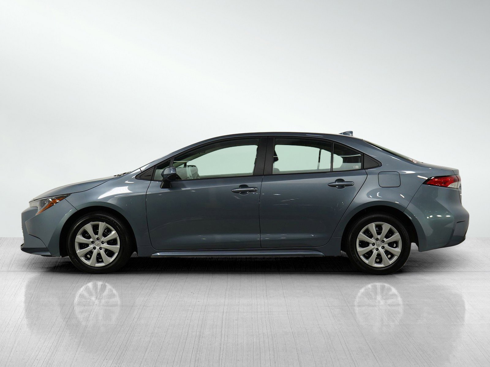 2024 Toyota Corolla LE photo 2