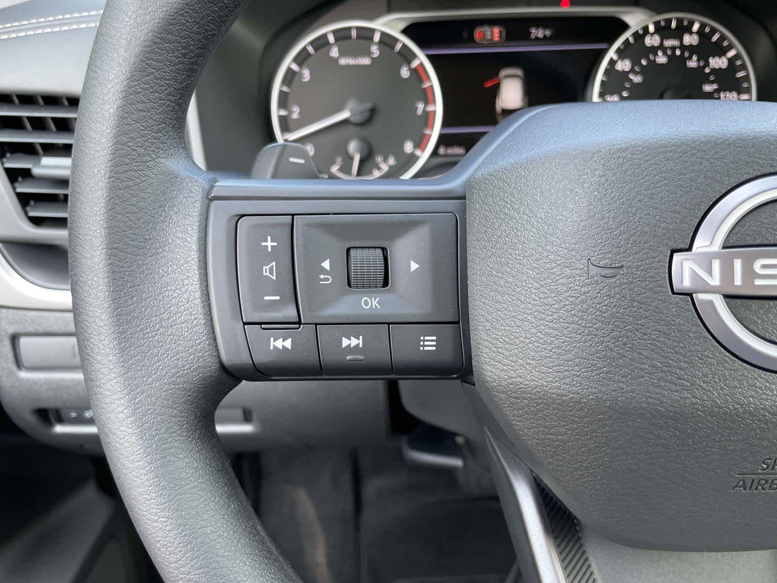 2026 Nissan Rogue S photo 23