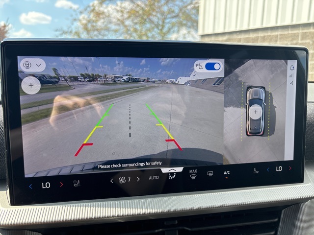 2025 Ford Explorer ST photo 22