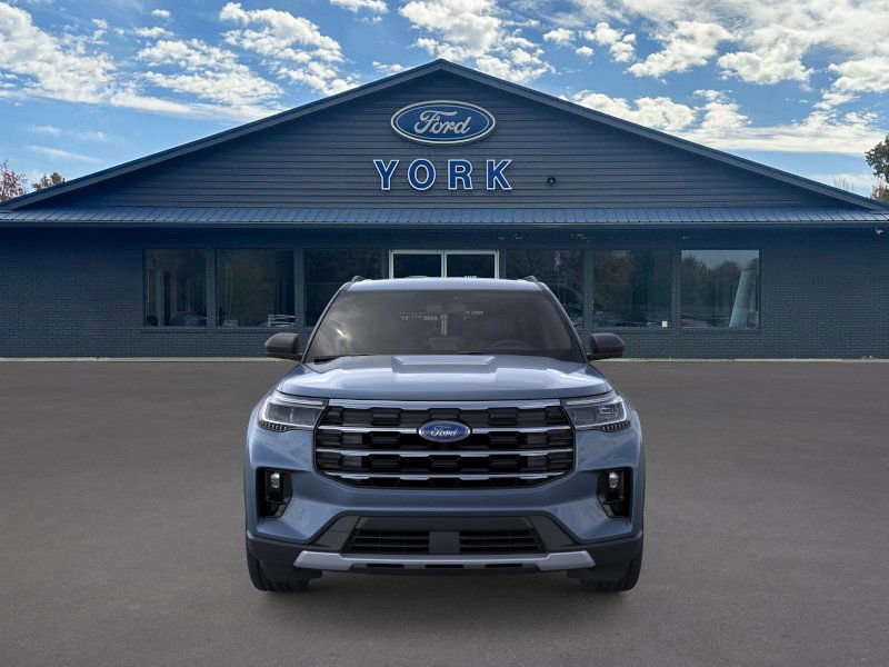2026 Ford Explorer photo 4