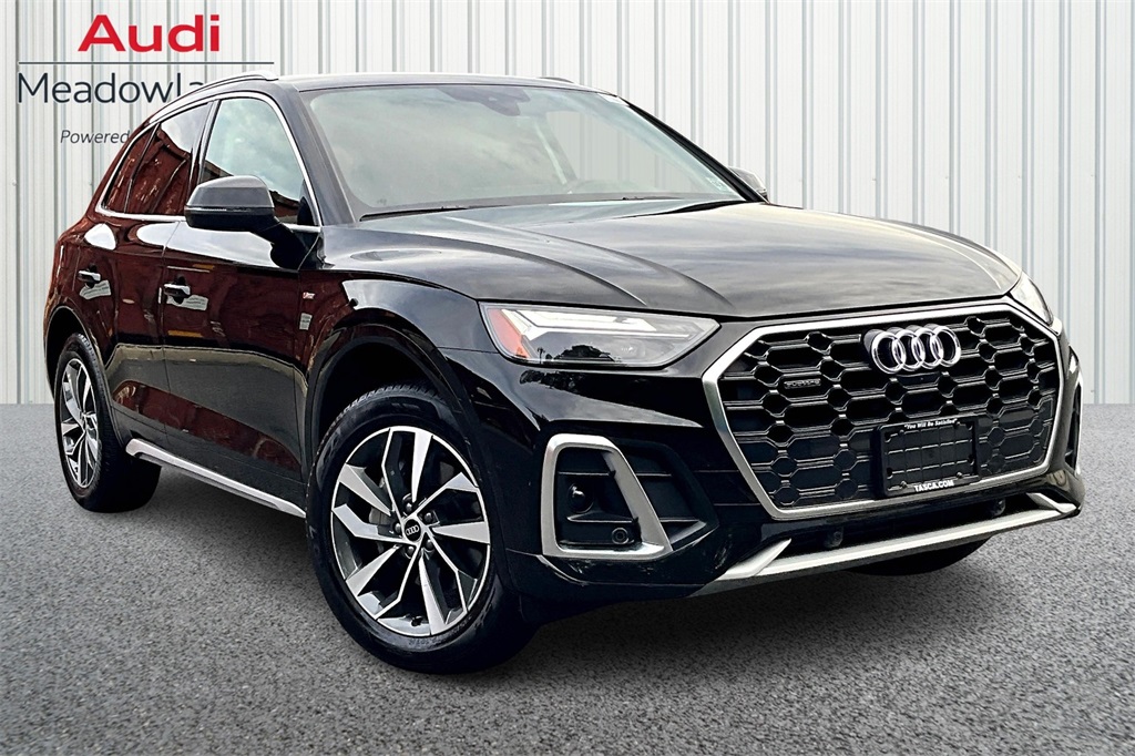 2025 Audi Q5 45 S line Premium Plus photo 3