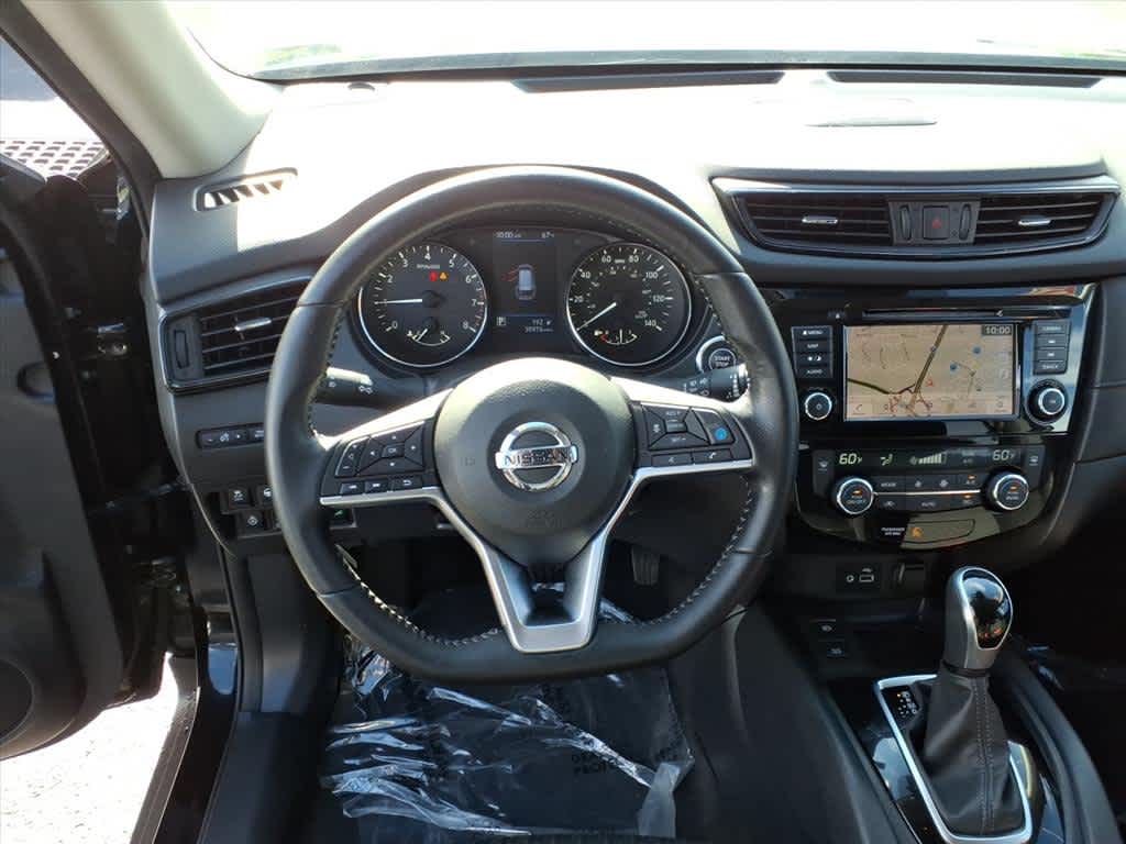 2020 Nissan Rogue SV photo 14