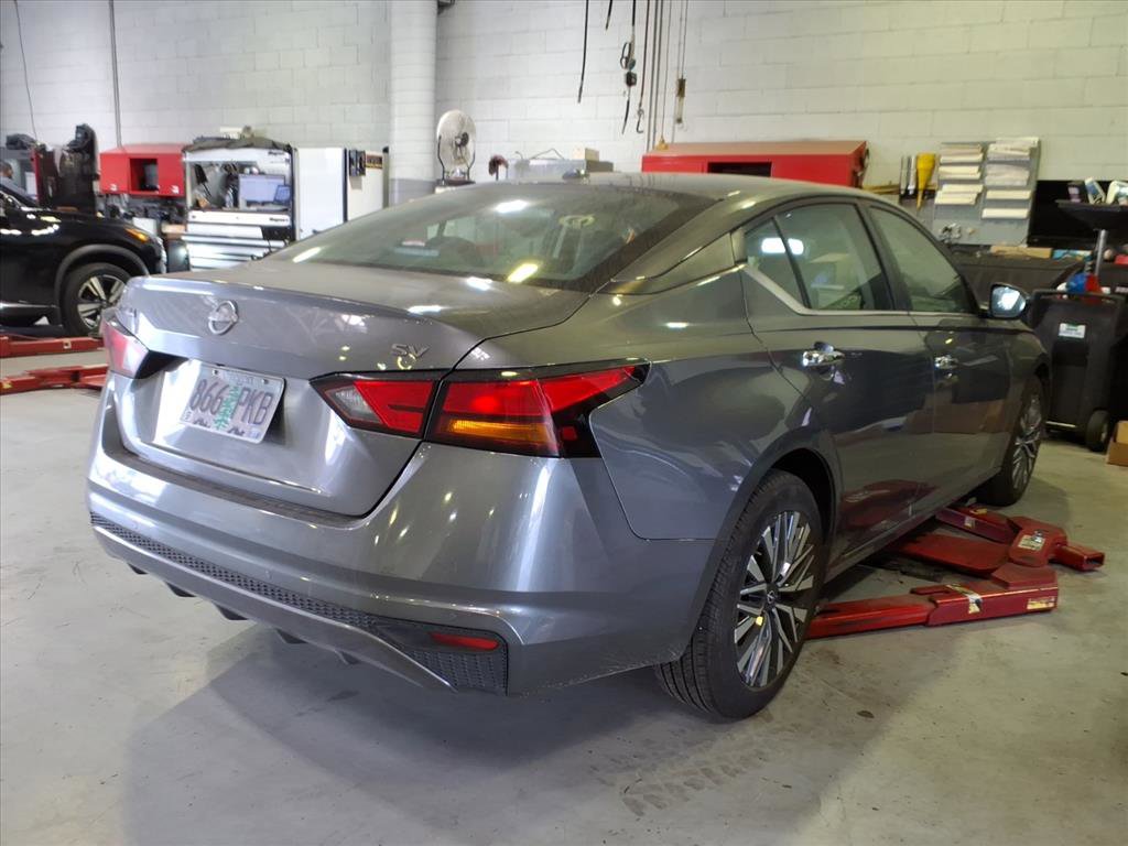 2024 Nissan Altima 2.5 SV photo 4