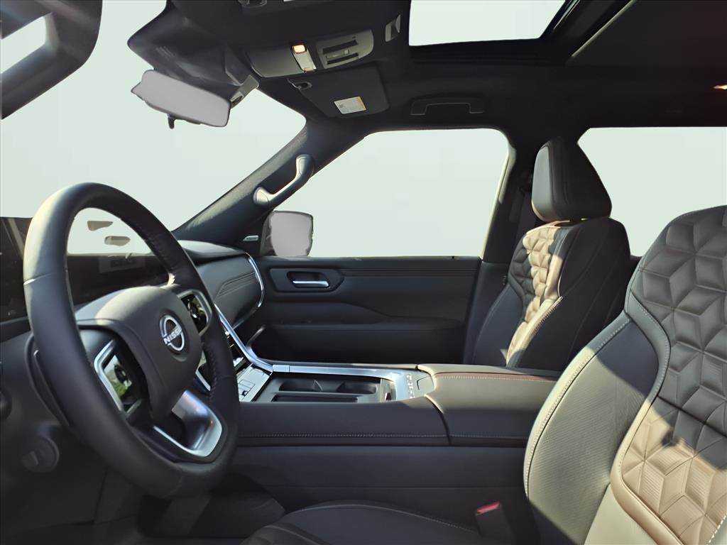 2025 Nissan Armada Platinum photo 5