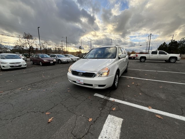 2012 Kia Sedona LX