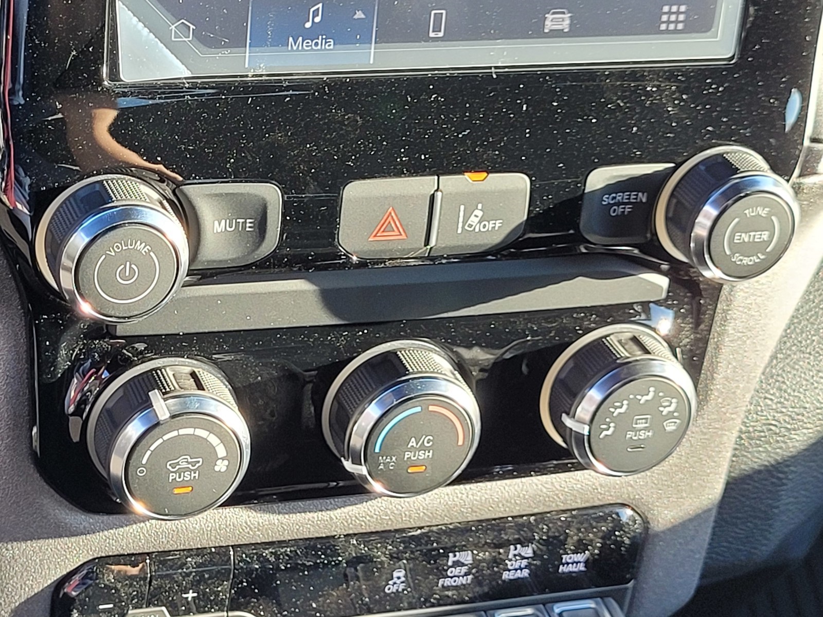 2025 Ram 1500 Tradesman photo 12