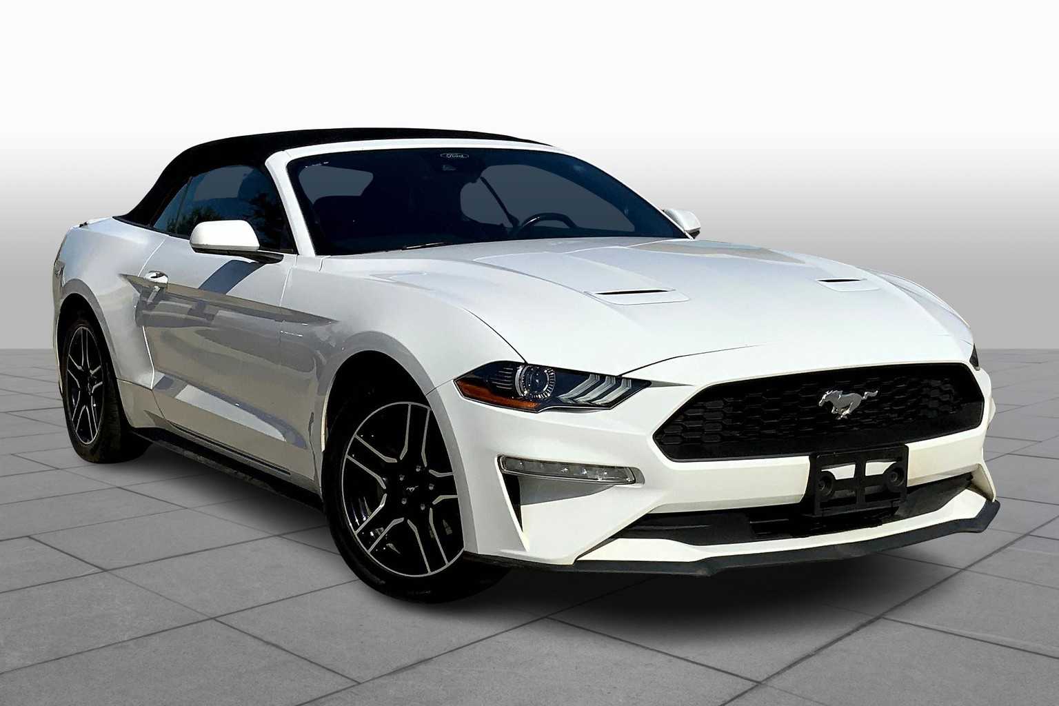 2022 Ford Mustang EcoBoost Premium photo 2