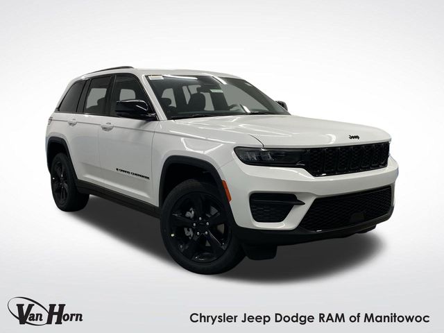 2025 Jeep Grand Cherokee Altitude's photo