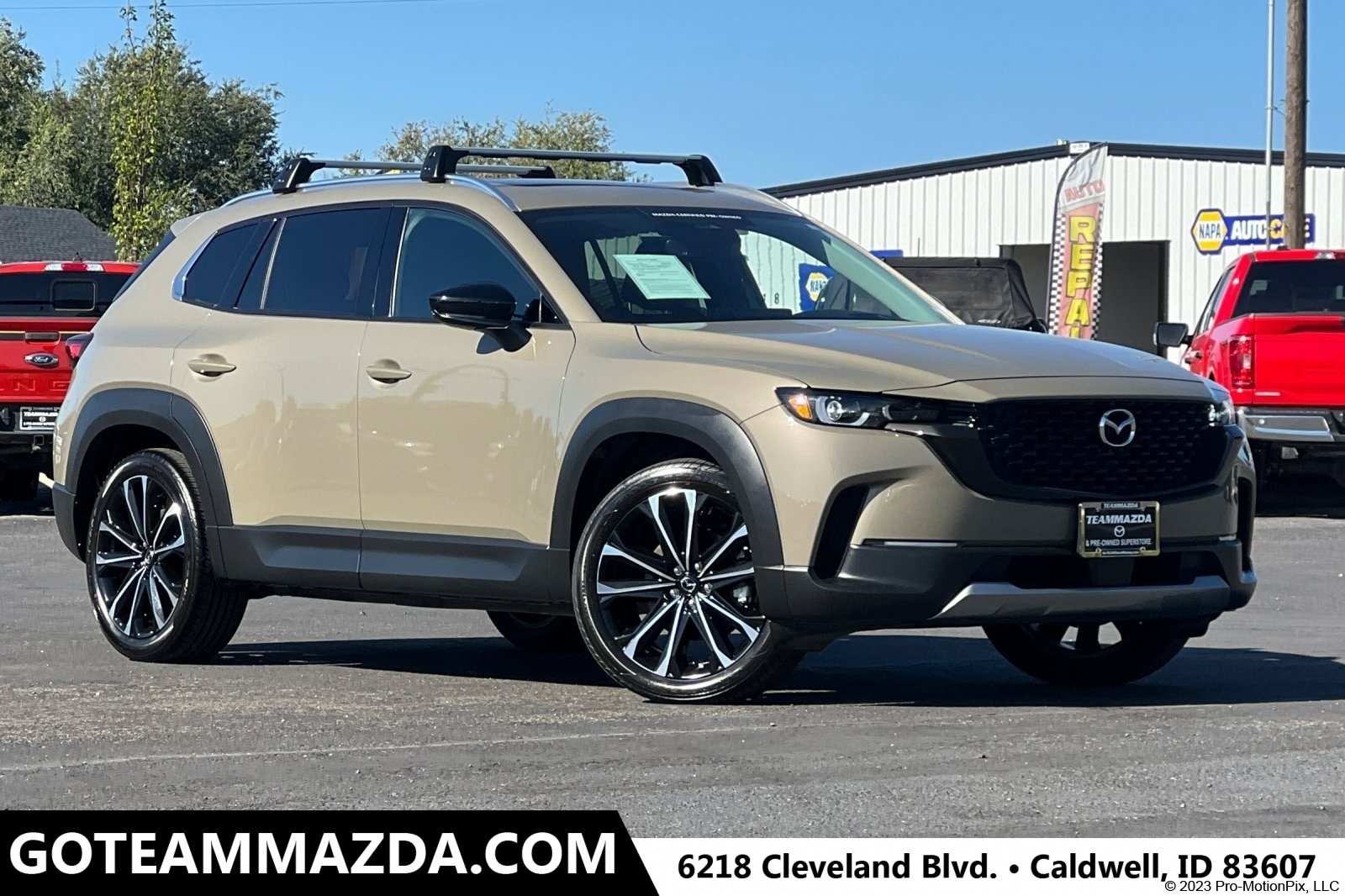 2025 Mazda CX-50 Premium's photo