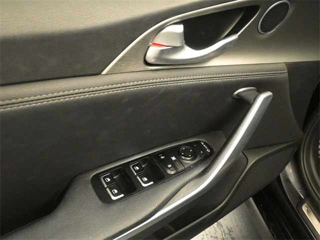 2020 Kia Stinger GT photo 9