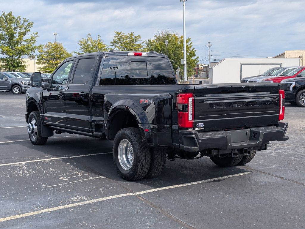 2026 Ford F-350 Platinum photo 4