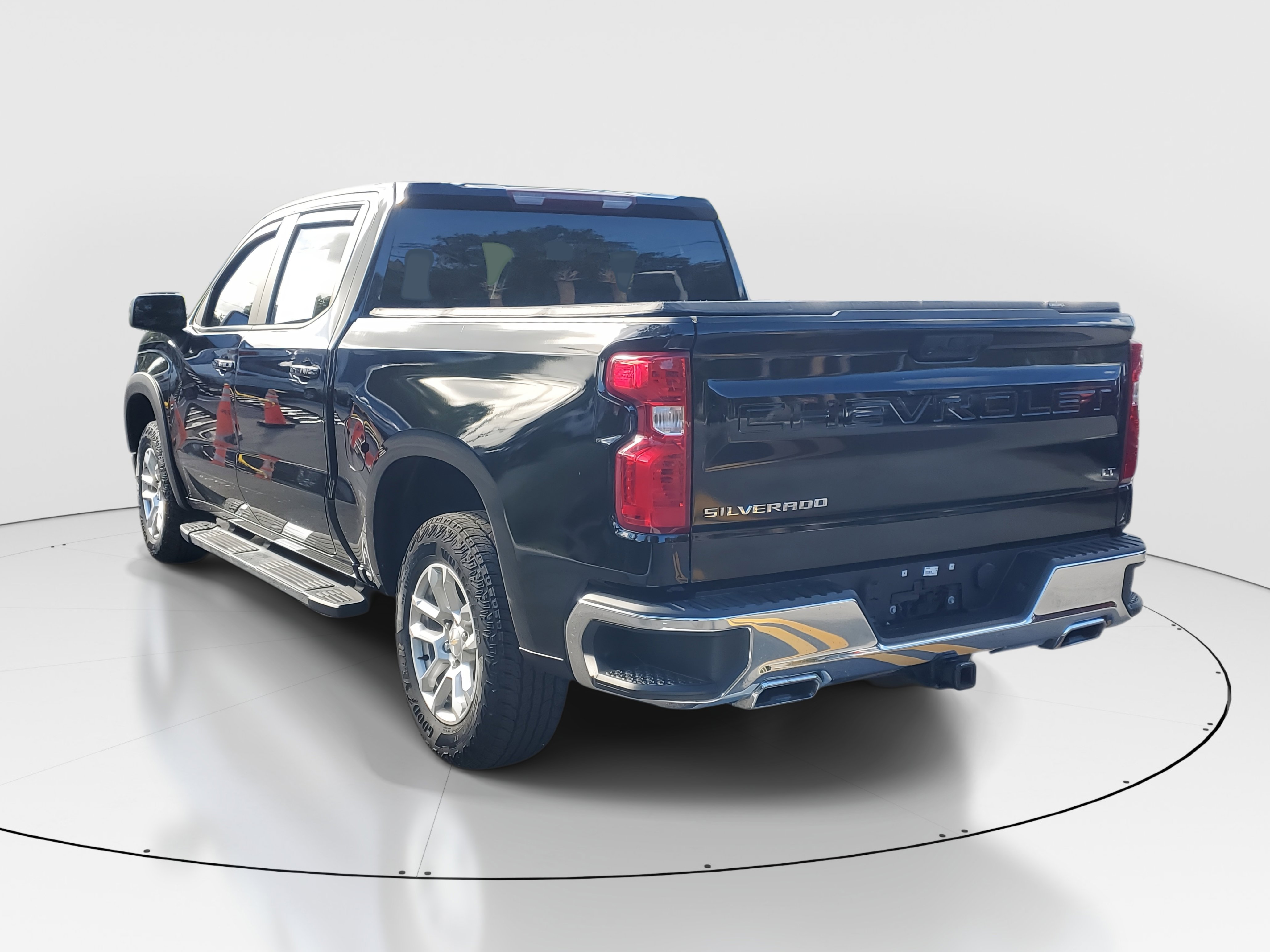 2023 Chevrolet Silverado 1500 LT photo 4