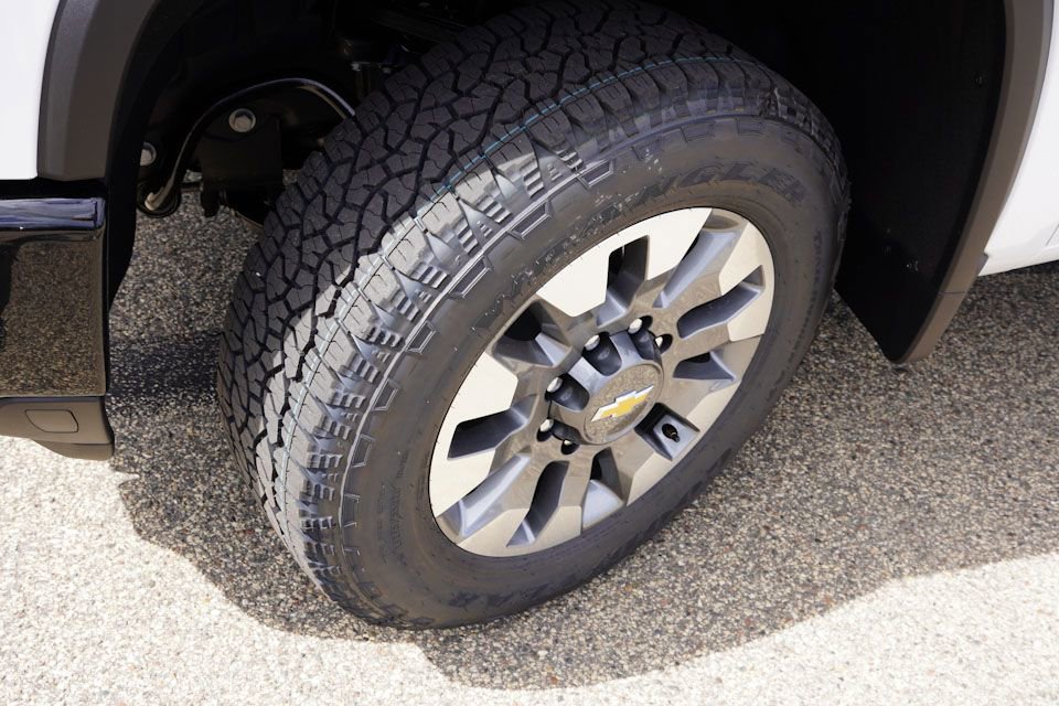 2026 Chevrolet Silverado 2500HD Custom photo 7