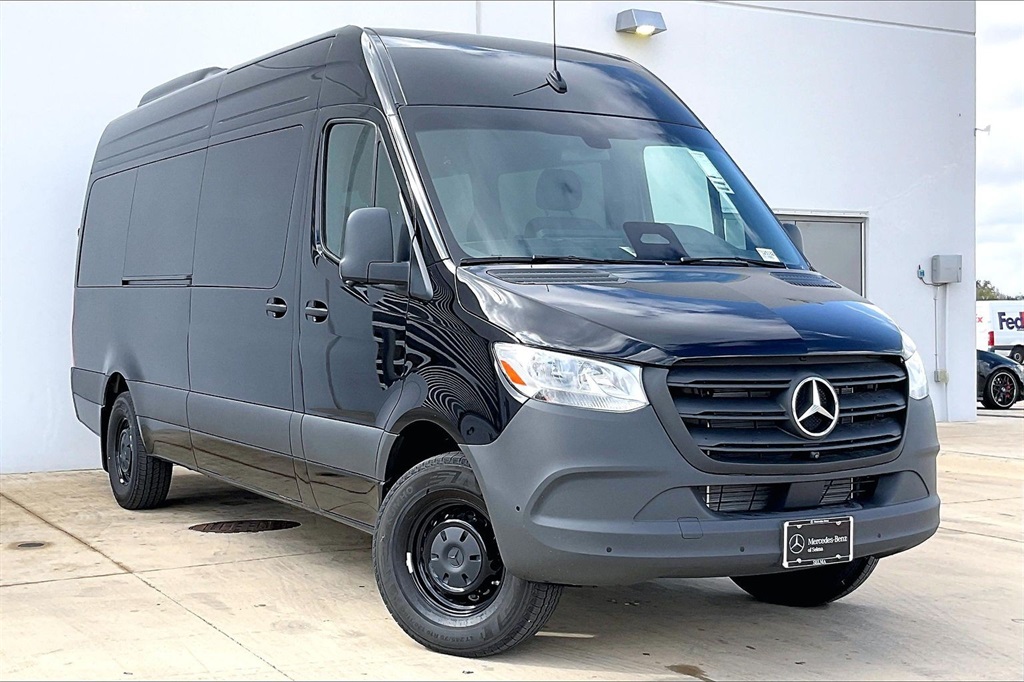 2025 Mercedes-Benz Sprinter Passenger Van Base's photo