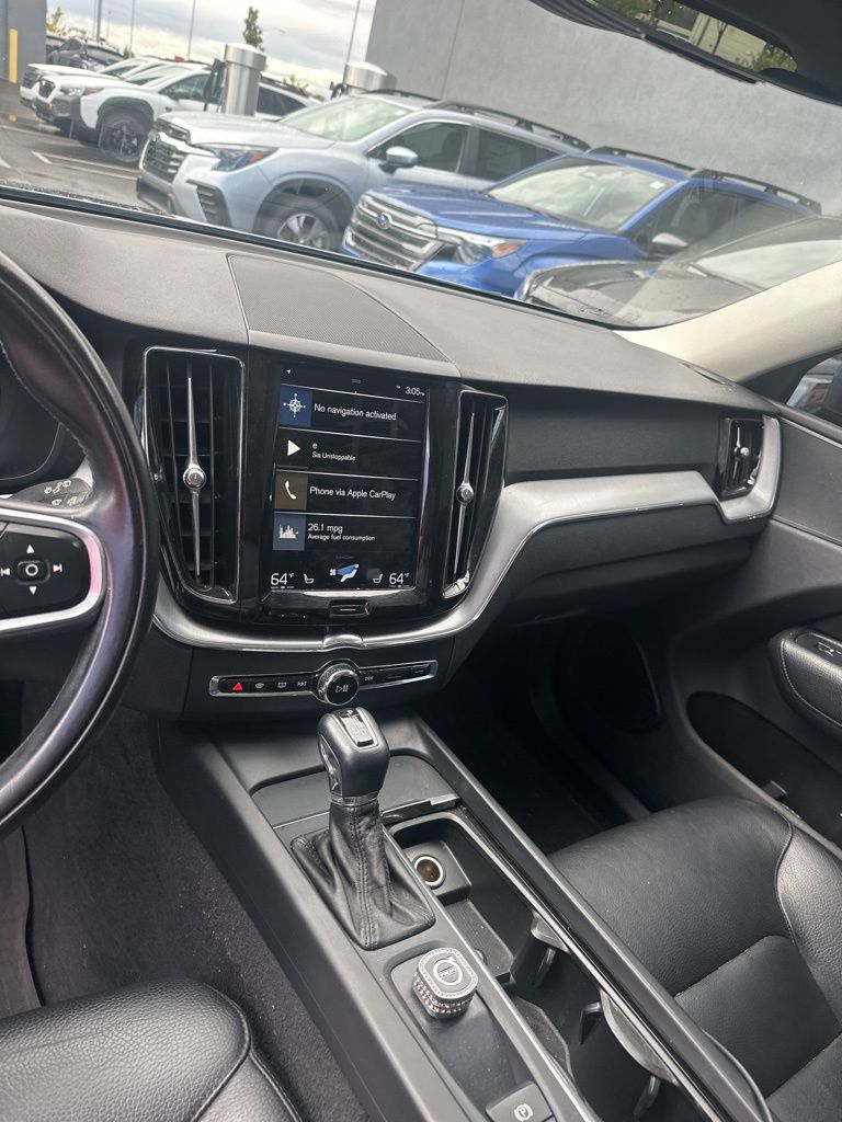2018 Volvo XC60 T5 Momentum photo 15