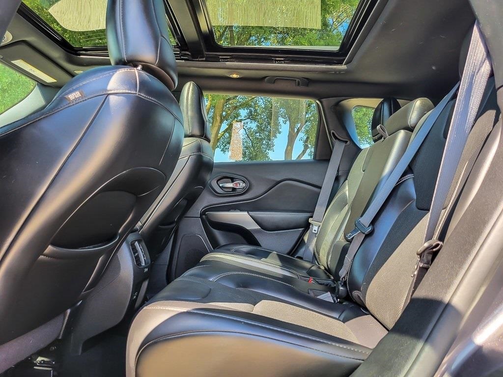 2021 Jeep Cherokee Latitude Lux photo 9