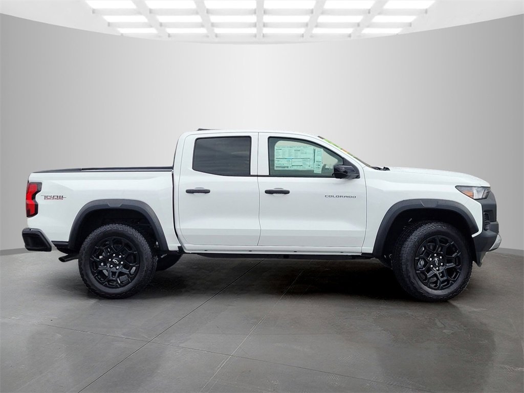 2026 Chevrolet Colorado Trail Boss photo 3
