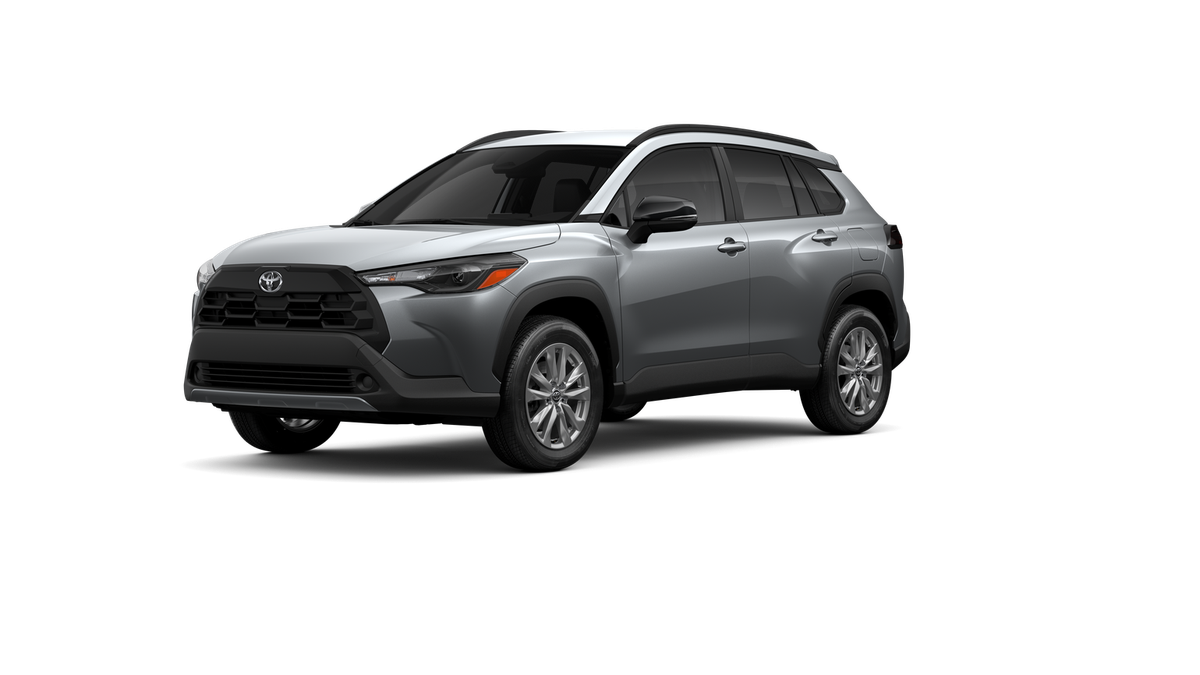 2026 Toyota Corolla Cross LE's photo