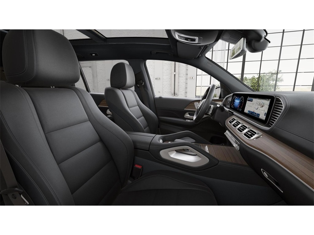 2025 Mercedes Benz GLS 450 4MATIC photo 4