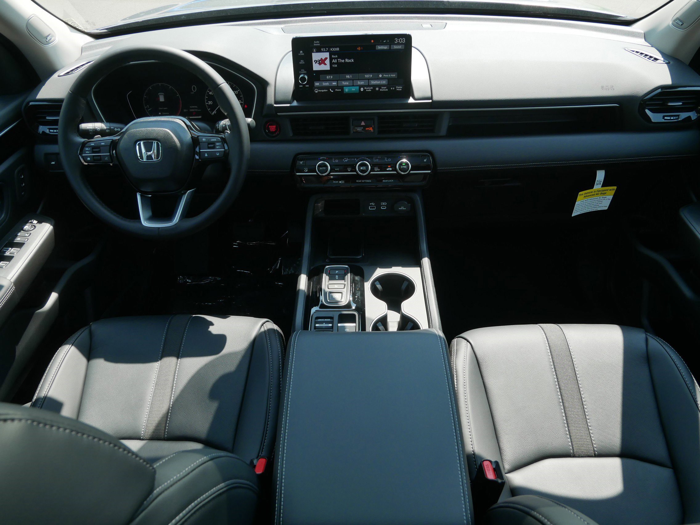 2025 Honda Pilot Touring photo 11